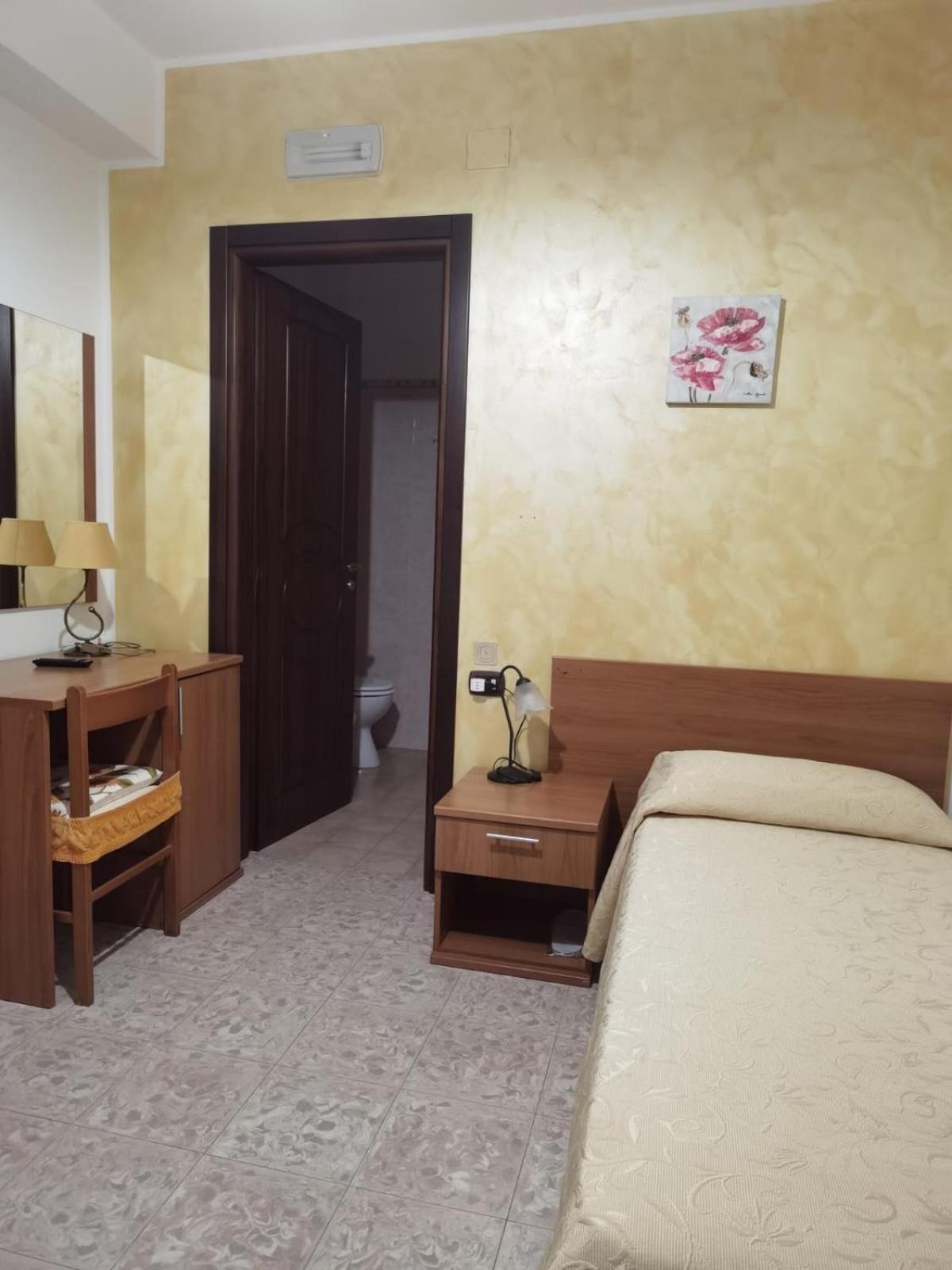 Hotel Edelweiss Laino Borgo Екстериор снимка